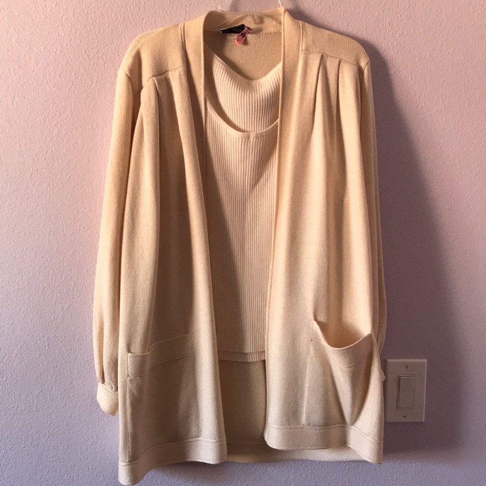Vintage cream St. John wool/viscous blend cardigan